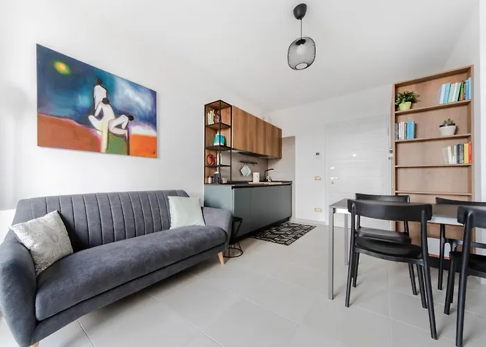 Realkasa Pool & Parking Flat
